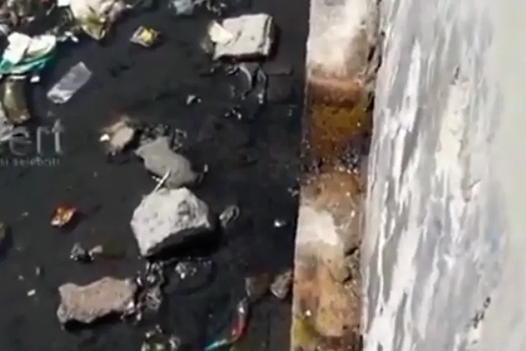 Air laut semakin tinggi, tanggul di Pantai Mutiara disorot karena bocor, netizen desak bangun Giant Sea Wall (Tangkap layar Insert Live)
