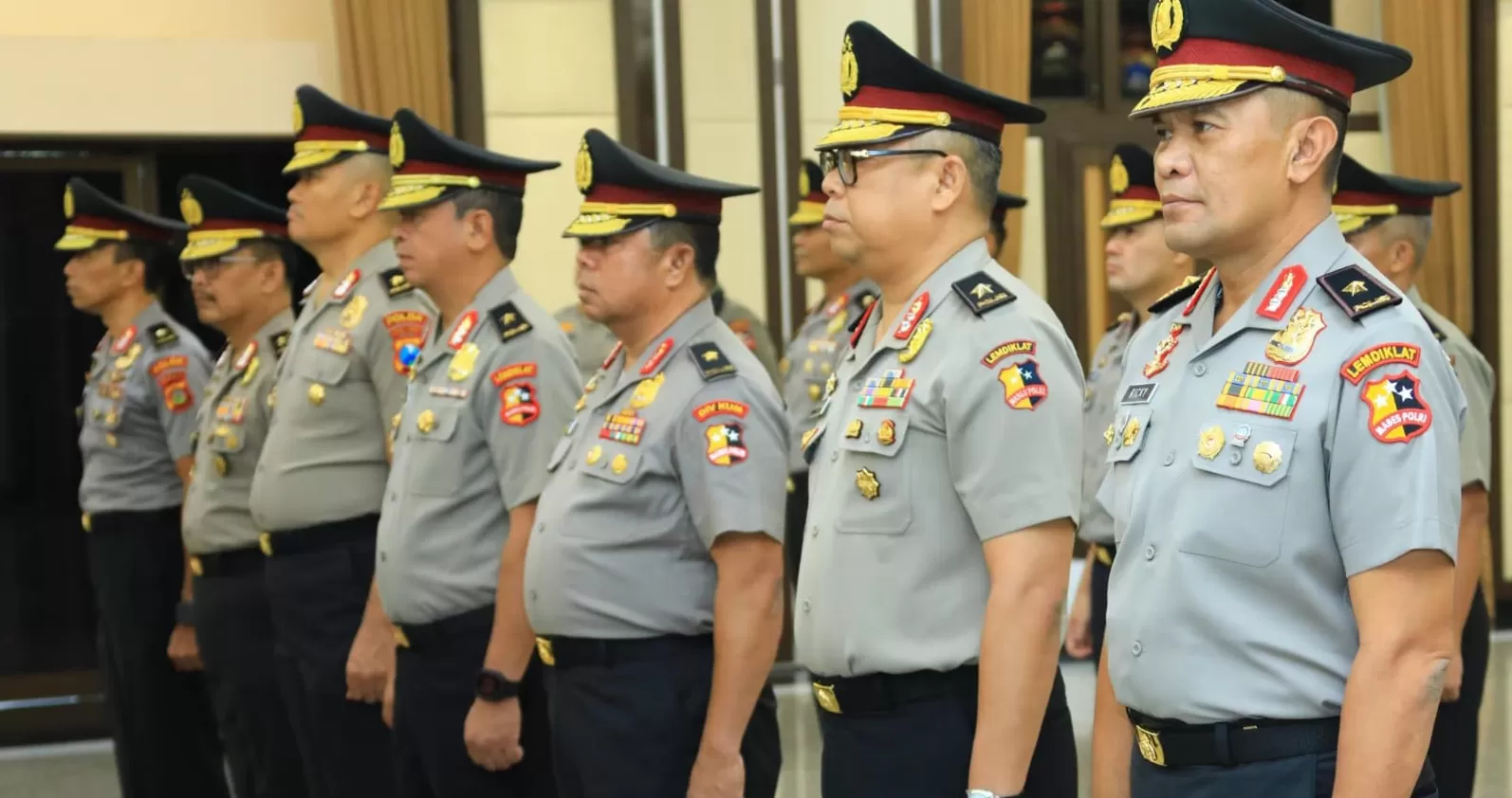 Brigjen Faizal Ramdani (dua dari kanan) ketika mengikuti proses kenaikan pangkat di Mabes Polri pekan lalu. (Foto ODC)
