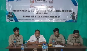 Panwascam Sawangan Depok Kawal Gudang Logistik di Cinangka