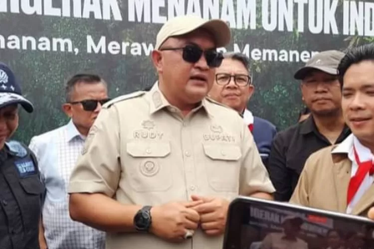 Segel dibeberapa tempat wisata di kawasan puncak bakal di cabut oleh Kementerian Lingkungan Hidup 
