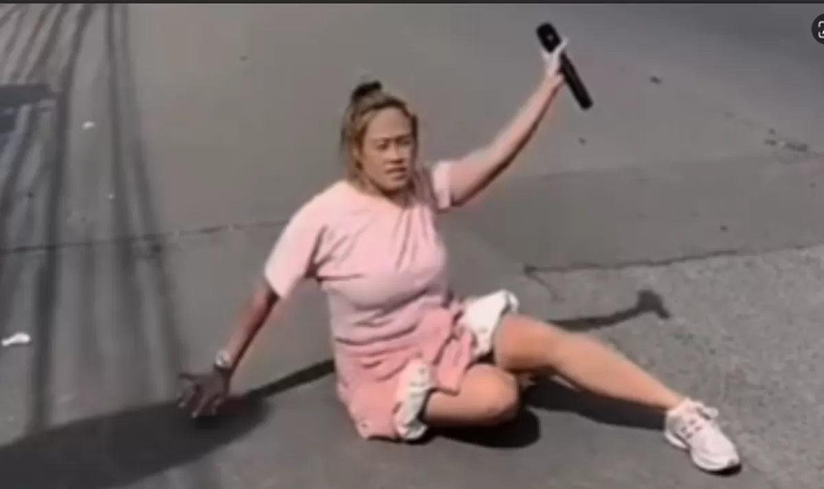 Pinkan Mambo mengamen di jalanan (Tiktok)