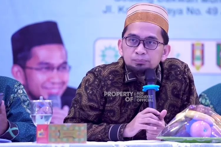 Ustaz Adi Hidayat (Tangkapan Layar YouTube Adi Hidayat Official)