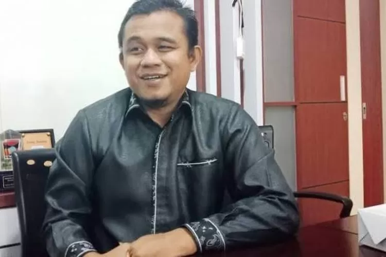 Anggota Komisi I DPRD Kota Bekasi, Komarudin mendorong formalisasi status pemulung di TPST Bantargebang. (FOTO: Ist)