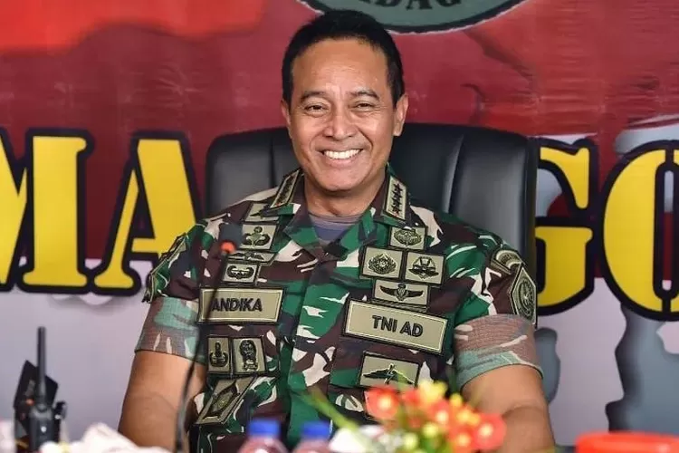 mutasi terbaru Panglima TNI yang mengganti lima Pangdam, membawa dinamika baru dalam keamanan nasional. (Instagram @jenderal_andika / HukamaNews.com)