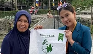 Gebrakan Mahasiswa KKN Undip : Rebranding Kemasan Pupuk Kompos dan Pestisida Alami, Siap Bersaing di Pasar Lokal! 