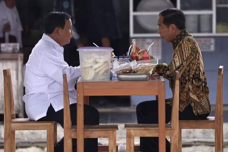 RESMI! Pesiden Jokowi Dan Prabowo Sepakat Naikkan Gaji Guru Dan 5 ...