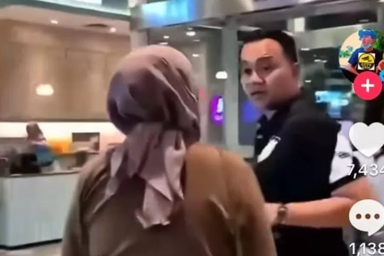 Dini Putri Nabila,  Diduga Jadi Selingkuhan dr. Jerry yang Viral Usai Dilabrak Istri Sah di Mal. (Tangkapan Layar TikTok)