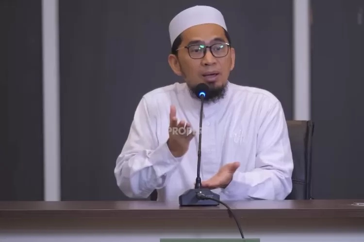 Ustaz Adi Hidayat (Tangkapan Layar YouTube Adi Hidayat Official)