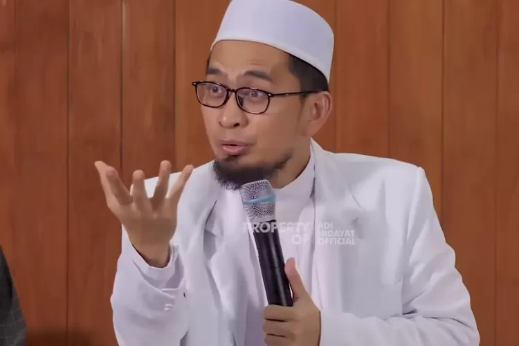 Ustaz Adi Hidayat ungkap cara mendekatkan diri kepada Rasulullah (Tangkapan Layar YouTube Adi Hidayat Official)