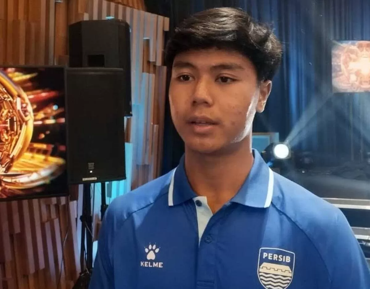 Pemain muda Persib Bandung, Nazriel Alfaro jadikan Piala Presiden 2026 untuk tambah jam terbang. Siap bersaing di skuad utama musim depan.