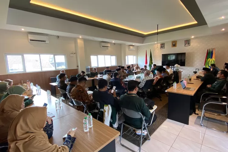  Pimpinan Pusat Persatuan Islam (PP PERSIS) menggelar rapat koordinasi di kantor PP PERSIS Jakarta yang berlokasi di Cipayung, Jakarta Timur