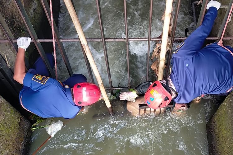 Polisi Identifikasi Mayat Yang Ditemukan di Cibadak Sukabumi 