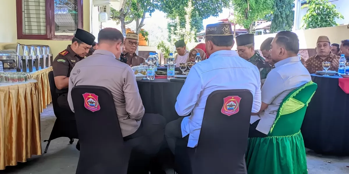 Bupati Ismet Mile menghadiri halal bihalal yang digelar Kejaksaan Negeri Bone Bolango. (Foto: Zar_Go24Jam).