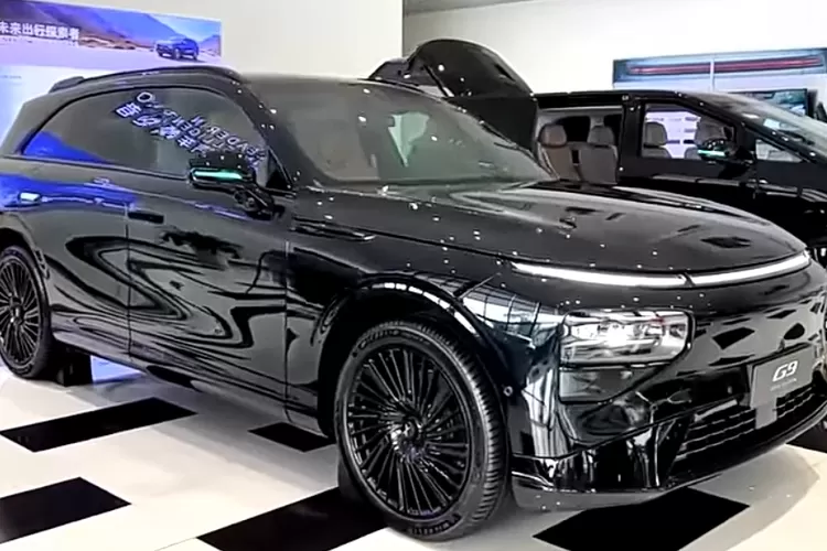 GEGER! Penantang Baru Mitsubishi Pajero dan Toyota Fortuner Resmi Meluncur, Fitur Mewah Harga Bersahabat - Cek Spesifikasinya!  (Foto: Istimewa)