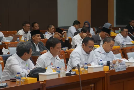 Menteri Agama RI dalam rapat besama anggota DPR RI soal usulan kenaikan BPIH 2024 (Tangkap layar Situs Resmi Kementerian Agama RI)