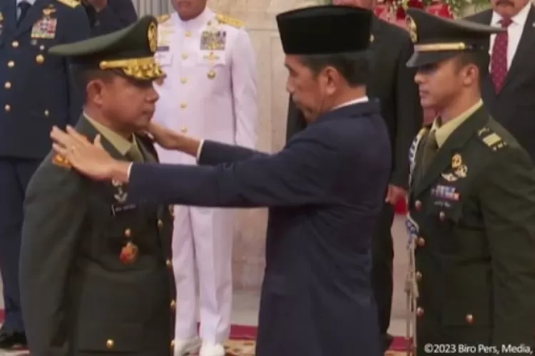 Sebulan Jabat KSAD, Jenderal Agus Subiyanto Kini Resmi Menjadi Panglima ...