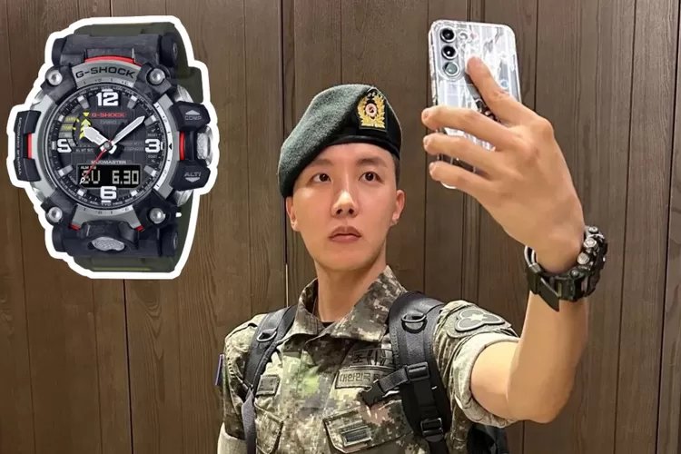 J-Hope BTS mengenakan G-Shock Mudman GWG-2000