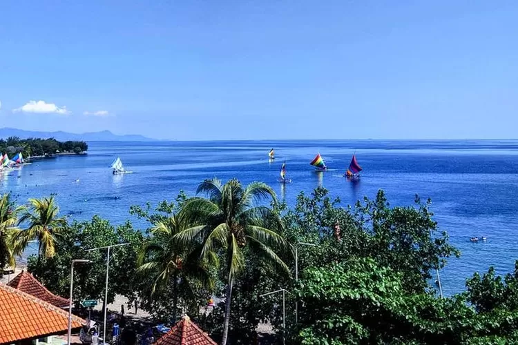 Penginapan Dekat Pantai Pasir Putih Situbondo, Cocok untuk Isi Liburan
