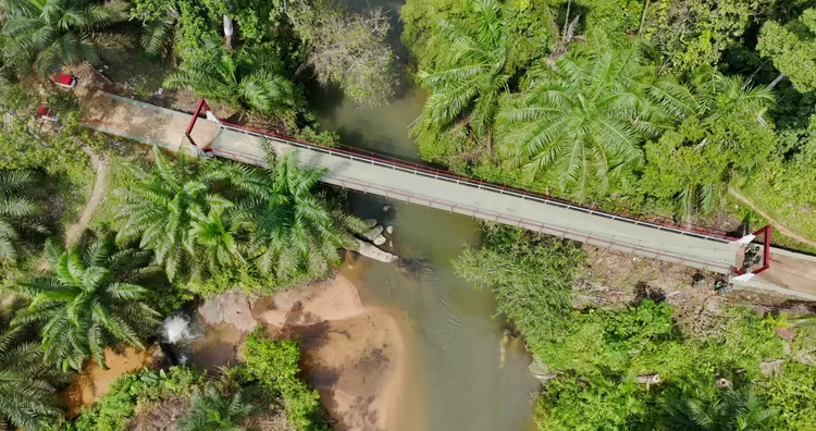 TNI AD melalui Kodim 0209/Labuhanbatu menuntaskan perbaikan Jembatan Gantung Perintis di Dusun Patihe Jae, Desa Sampean, Kecamatan Sei Kanan, Kabupaten Labuhanbatu Selatan, Senin (23/2/2026).