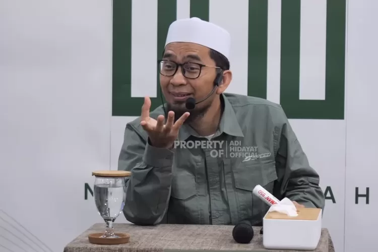 Ustaz Adi Hidayat (Tangkapan Layar YouTube Adi Hidayat Official)