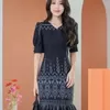 Dress Batik Terbaru: Elegansi dalam Motif Kain yang Keren dan Unik