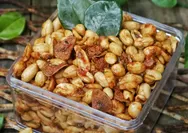 Resep Kacang Pedas Manis Daun Jeruk Garing Renyah Gurih Pedasnya Nagih, Bahan Sederhana Bikinnya Mudah 