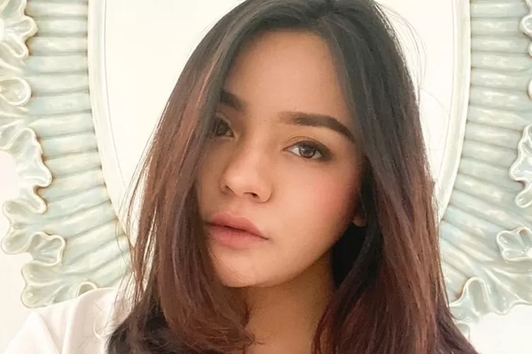 Profil Dan Biodata Gita Sinaga Yang Bongkar Kasus Trading Binary Option Pati Update