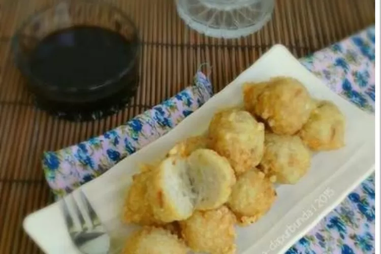 Pempek adaan, pembuatannya praktis rasanyatak kalah dengan kapal selam (tangkapan layar laman @palembangdalamsketsa)