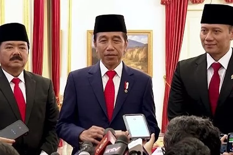 Presiden Jokowi beri keterangan pers terkait tugas AHY sebagai Menteri ATR BPN (Foto: Gorajuara/ Tangkap layar YouTube Sekretariat Presiden)