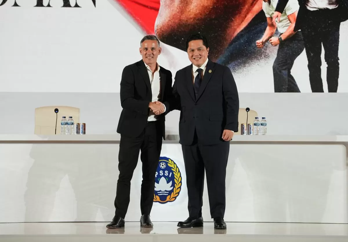 Ketua Umum PSSI (kiri) Erick Thohir dan Pelatih baru Timnas Indonesia John Herdman saat pengenalan di Jakarta beberapa waktu lalu. (PSSI)