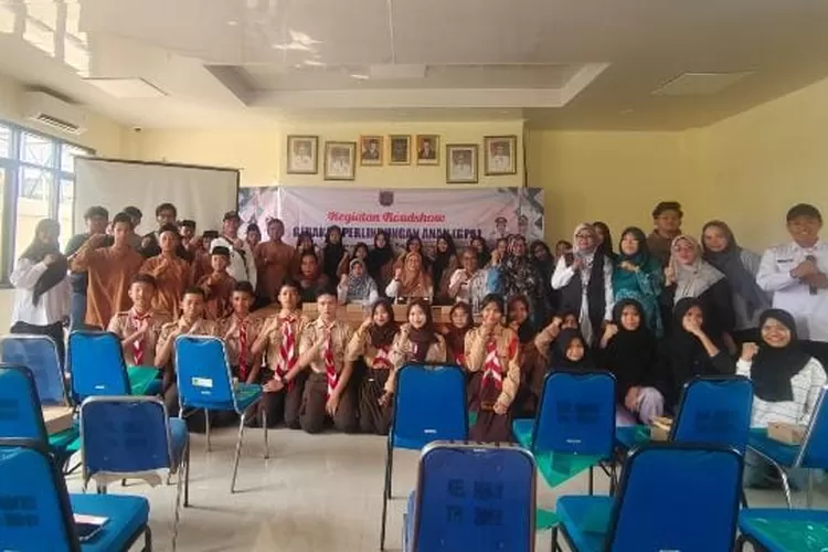Roadshow Sosialisasi Perlindungan Anak di aula Kantor Kelurahan Serua, Kecamatan Bojongsari, Rabu (30/7) Siang.  (RISKY DWI LESTARI/RADAR DEPOK)