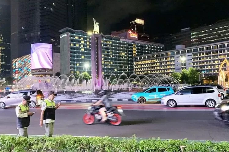 Malam Takbiran di Bundaran HI Terpantau Ramai Lancar (Foto/Antara.)