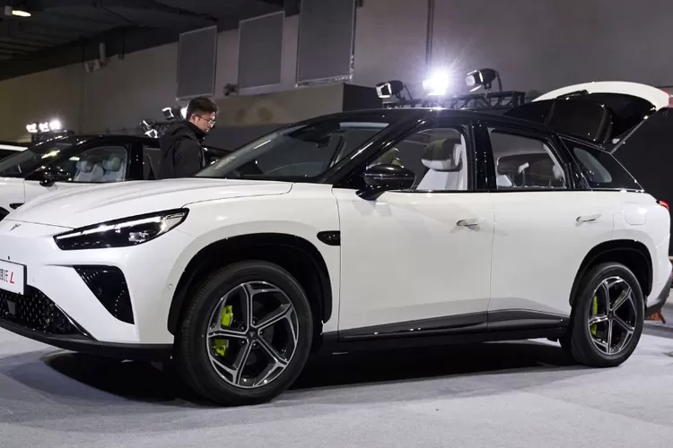 Mobil SUV listrik Neta L