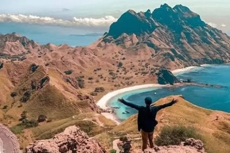 Mengenal Alam Dan Wisata 5 Hari 4 Malam Di Labuan Bajo NTT Yang Bisa ...