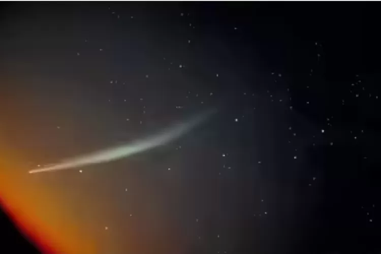 Komet 3I/ATLAS menuju bumi