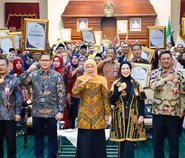 Gubernur Jatim Luncurkan 143.000 Kuota Beasiswa Pelajar SMA/ SMK dan Mahasiswa PTS