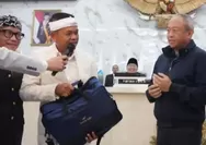 KDM Serahkan Bonus Rp1 Miliar untuk Persib Bandung, Jika Menang Lagi Tahun Depan Bonus Jadi Rp2 Miliar