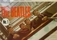 Review Mini Album The Beatles No 1, Masih Memuat 4 Lagu dari Album Please Please Me