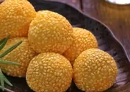 Cocok Untuk Camilan Saat Ngopi, Ini 3 Resep Onde-Onde yang Empuk Legit