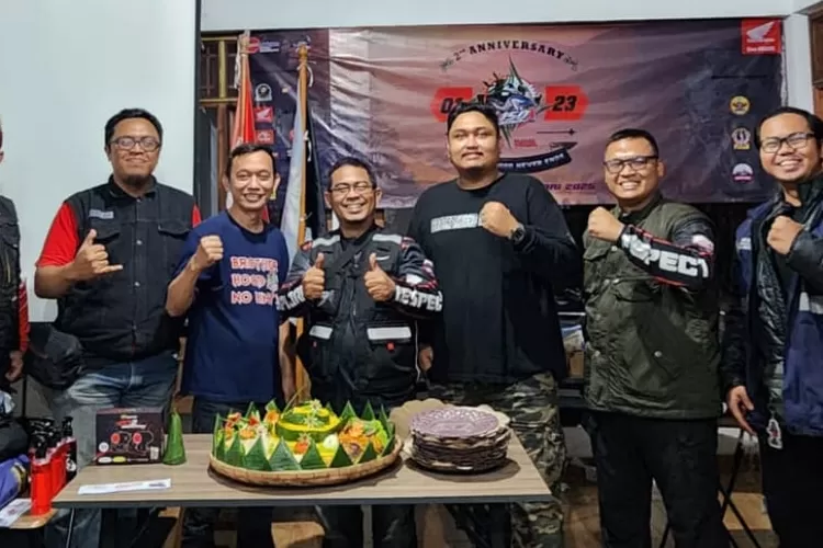 Komunitas pengguna Honda CB150X yang tergabung dalam keluarga besar CB150X Adventure Indonesia chapter Depok Raya menggelar syukuran 2nd Anniversary bersamaan dengan Musyawarah Chapter (MUSCHAP).