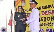 Bupati Pekalongan Fadia Arafiq Lantik Pergantian Antar Waktu Kepala Desa Rowopucang