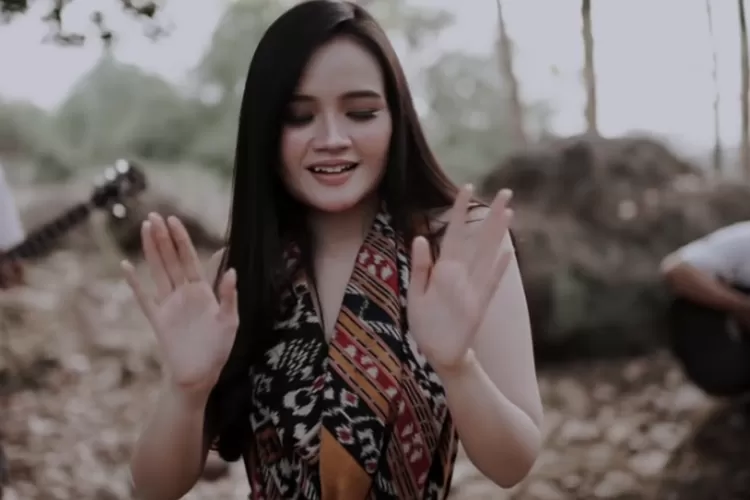 Viral Di Tiktok Ini Lirik Dan Makna Lagu Asmalibrasi Yang Dipopulerkan Soegi Bornean Notif 