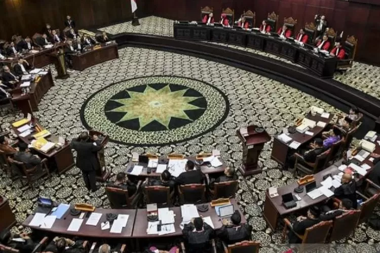  Ilustrasi - Suasana sidang lanjutan sengketa hasil Pilpres 2024 di Mahkamah Konstitusi, Jakarta, Kamis (4/4/2024).  (ANTARA FOTO/Hafidz Mubarak A)