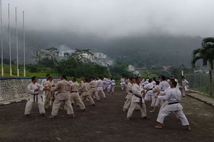Inkanas Perkuat Standar Teknik dan Etika Karate Lewat Gashuku 500 Peserta