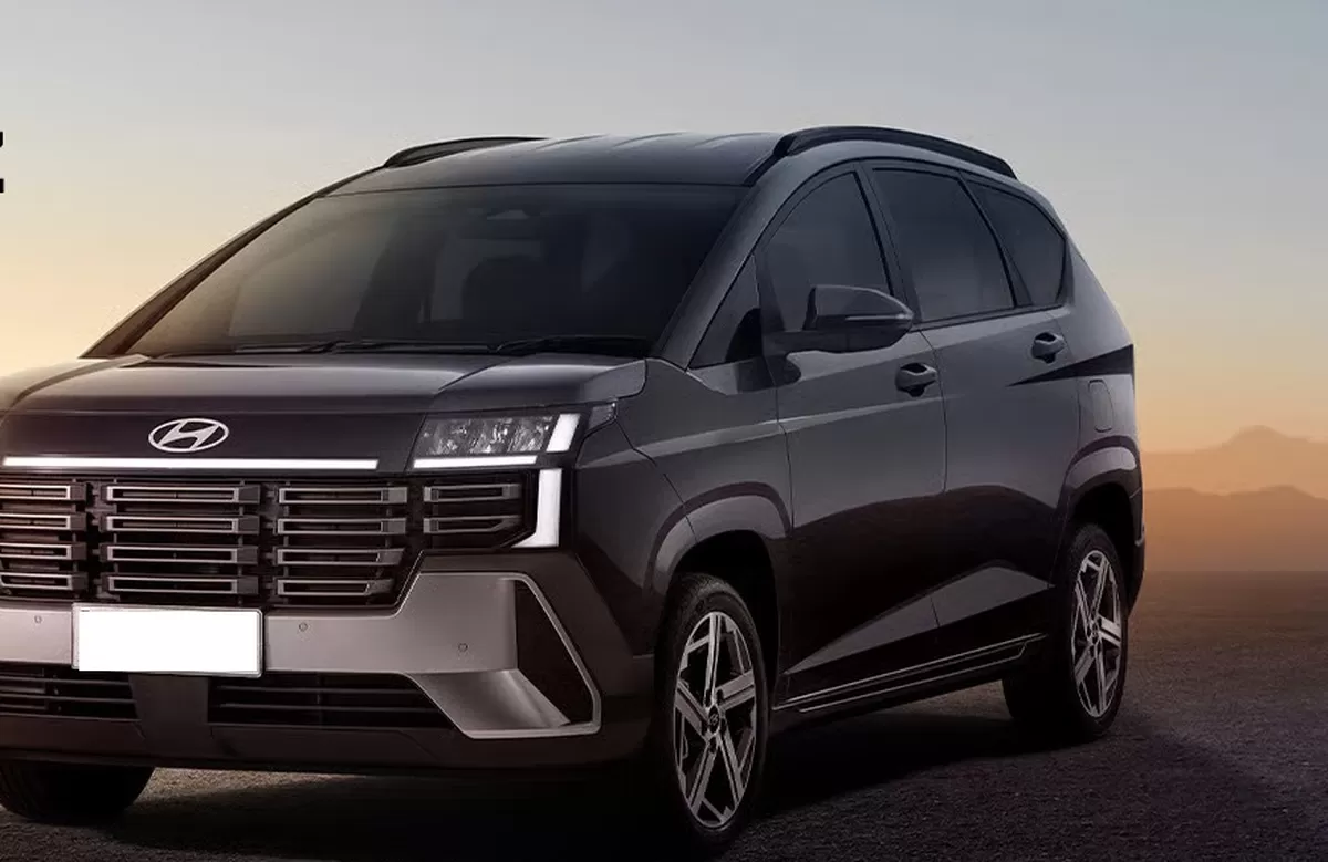 Hyundai STARGAZER Cartenz merupakan mobil keluarga. 