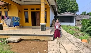 Mobil Pickup Warga Bedahan Depok Digasak di Depan Rumah