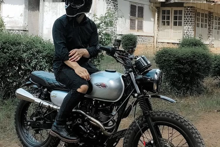 Duel Gaya Retro: Yamaha XSR 155 vs Kawasaki W175, Siapa Juaranya?