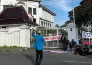 Anggaran Pulsa Rp5,6 Miliar Dinilai Jauh dari Kebutuhan Gizi Balita, Mahasiswa Minta Evaluasi Total Anggaran DPPKB Karawang