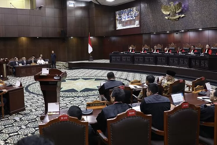 Sidang Sengketa Pilpres 2024 di MK, Penegasan Stafsus dan Dinamika Demokrasi Indonesia (Sumber Foto: instagram @mahkamahkonstitusi / HukamaNews.com)