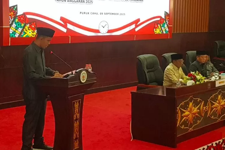 Juru bicara fraksi PKB Akhirudin (Kalteng Lima)